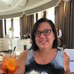 Meet your Posher, Sharon